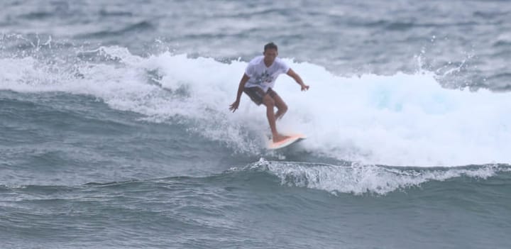 Siargao surfers giduminar ang kumpetisyon sa Dinagat