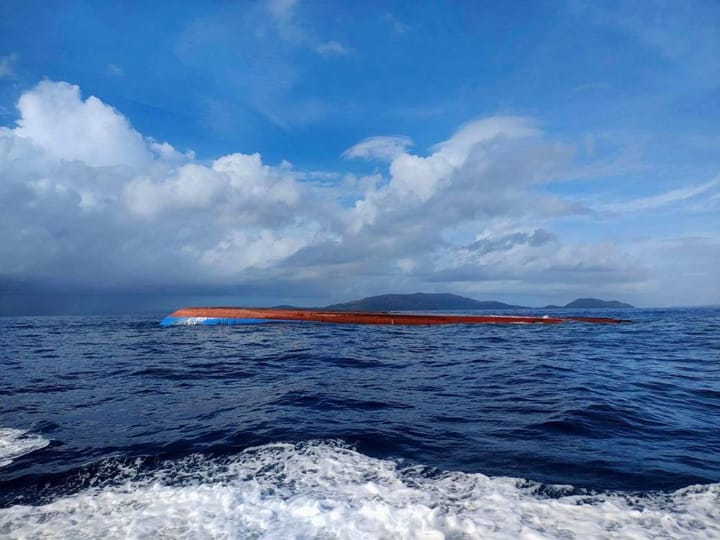 Cargo Ship Tumaob sa Surigao, 23 ang Narescue