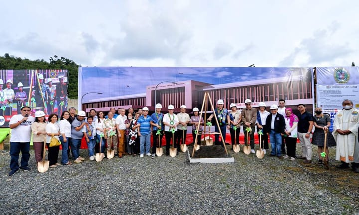 Personahe gikan sa National Government Nubisita para sa SIMC